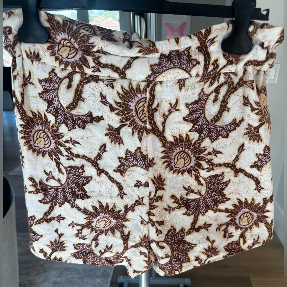 A.L.C. Malcolm Linen Floral Paperbag Shorts, Size 2 - Picture 3 of 10